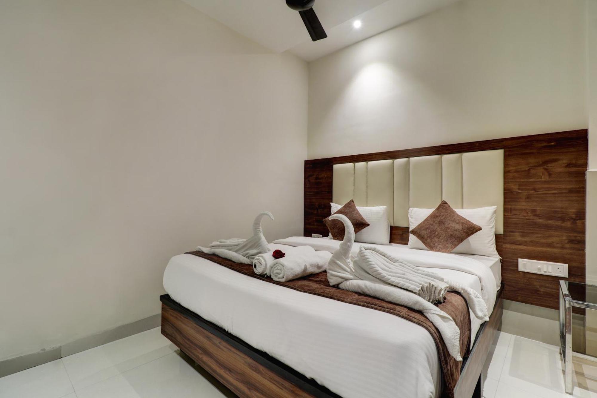 Hotel New Parimeet Residency Navi Mumbai Exterior foto