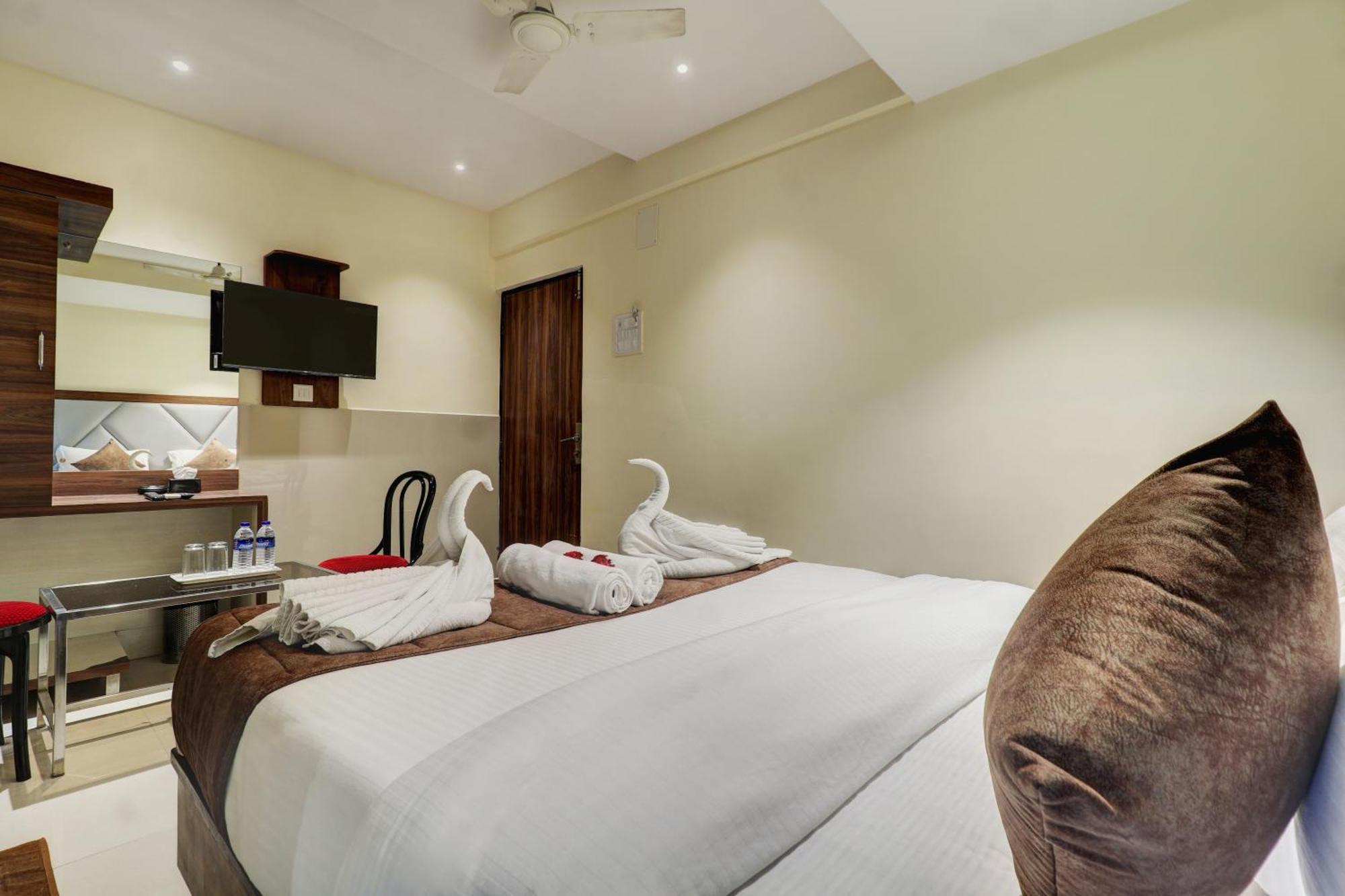 Hotel New Parimeet Residency Navi Mumbai Exterior foto